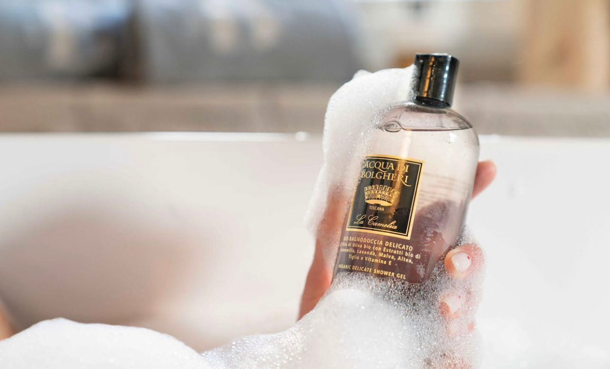 アクアディボルゲリ オーガニック デリケート シャワージェル カメリア 500ml | バスソープ、バスフォーム【LA CAMELIA】