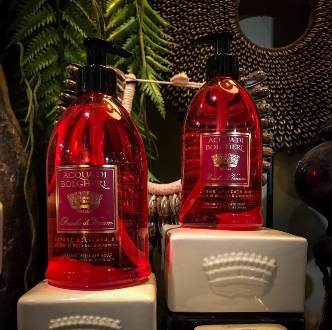 アクアディボルゲリ ワインベリー オーガニック デリケート シャワージェル  500ml | バスソープ、バスフォーム 【Bacche di Vinum】